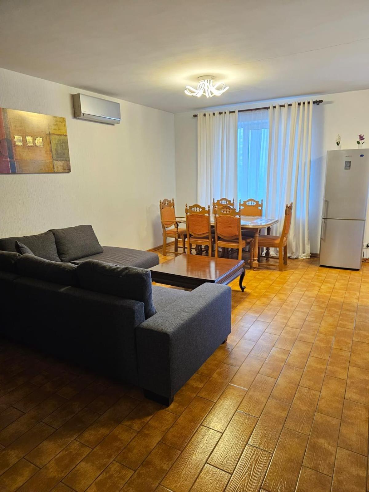 Bulevardul Constantin Negruzzi 2/6 Chişinău Esterno foto